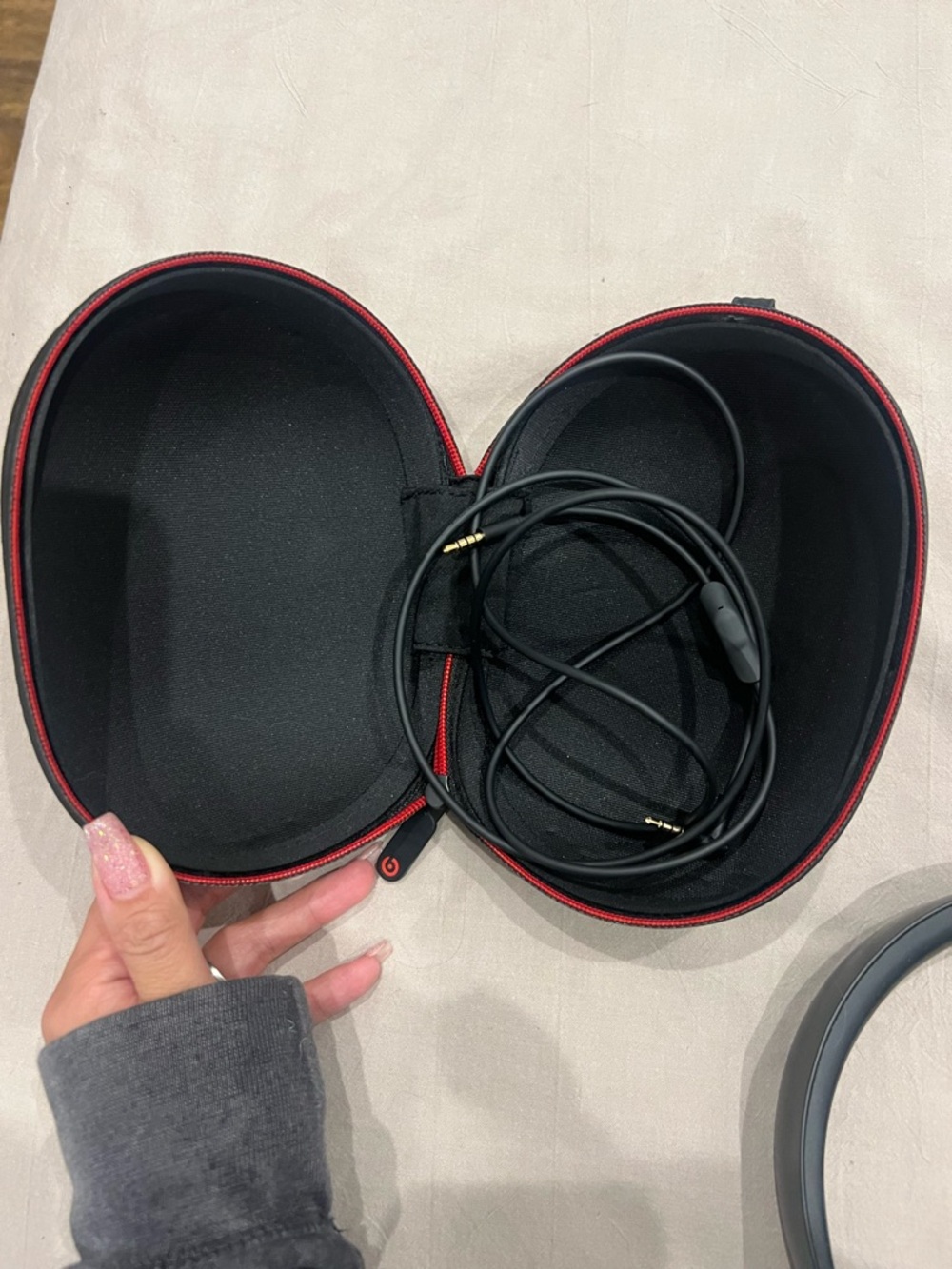Beats Studio3 Wireless Noise Cancelling Headphones - Picture 9 of 10